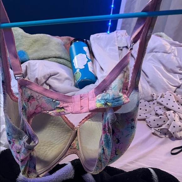 Very old bra - Picture 3 of 4